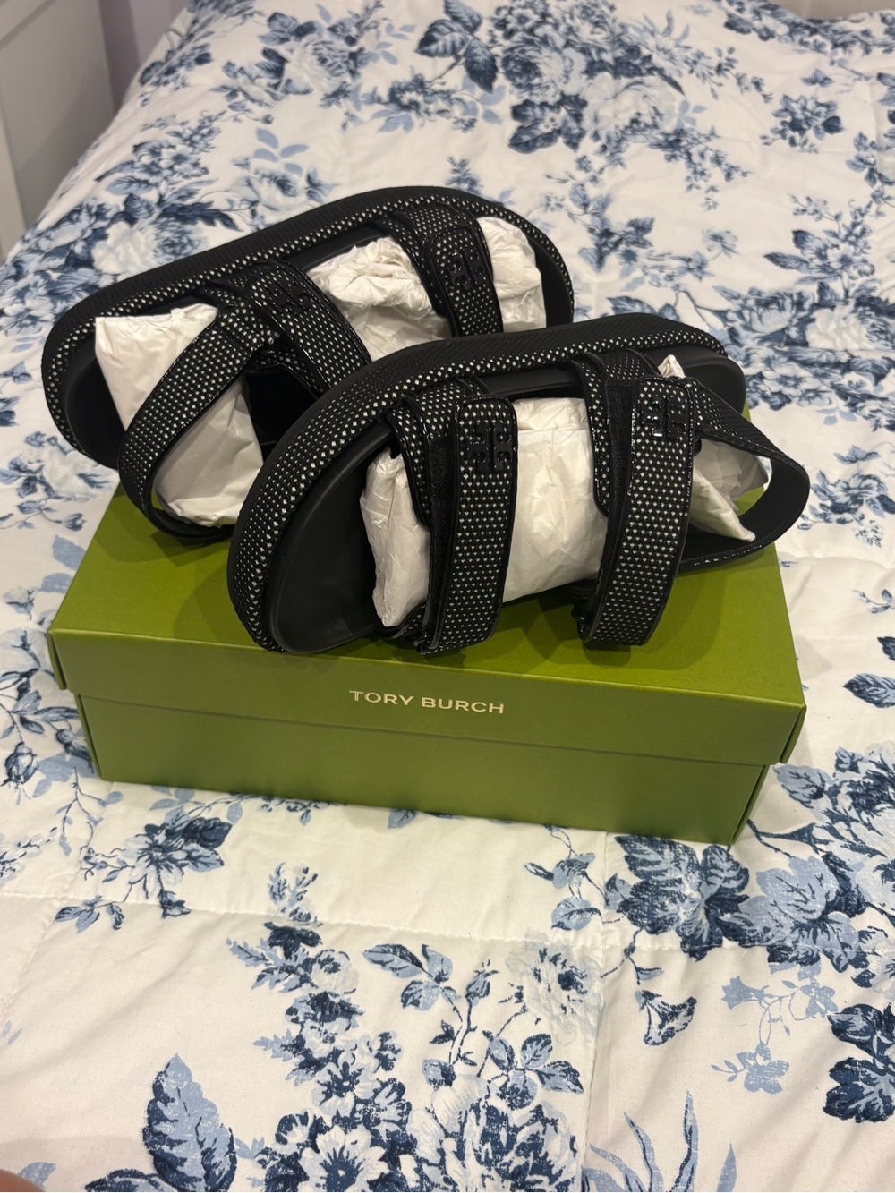 NEW Tory Burch Kira Sport Sandals Perfect Black/New Ivory Women’s Size 9 NIB - Picture 4 of 8